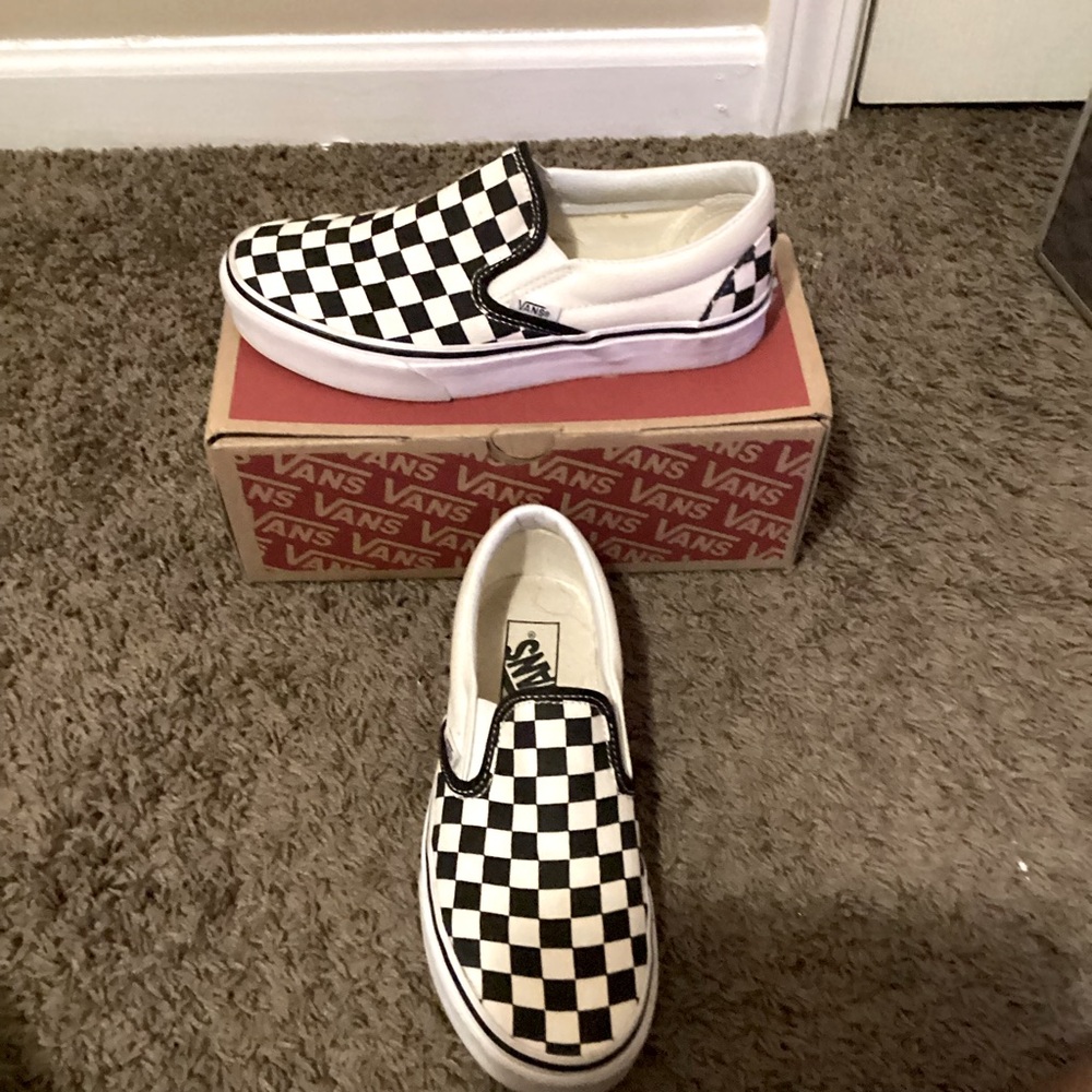 Classic Slip On Blk&Wht Vans Size 6.5 In Women